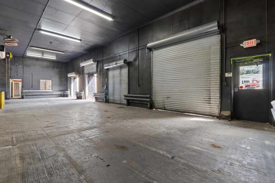 More Photos Of 25 Word St, Fairburn Warehouse For Sale