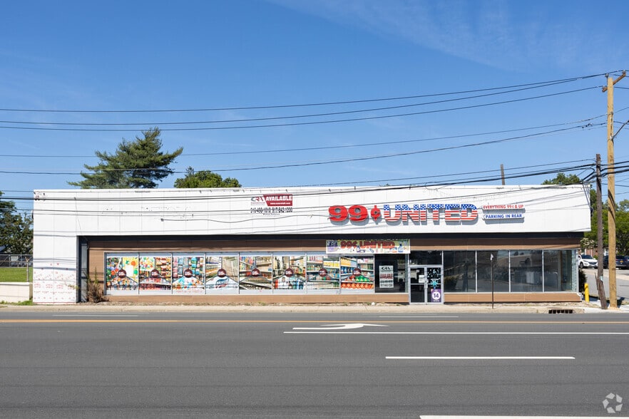 More Photos Of 49 Old Country Rd, Westbury Freestanding For Sale