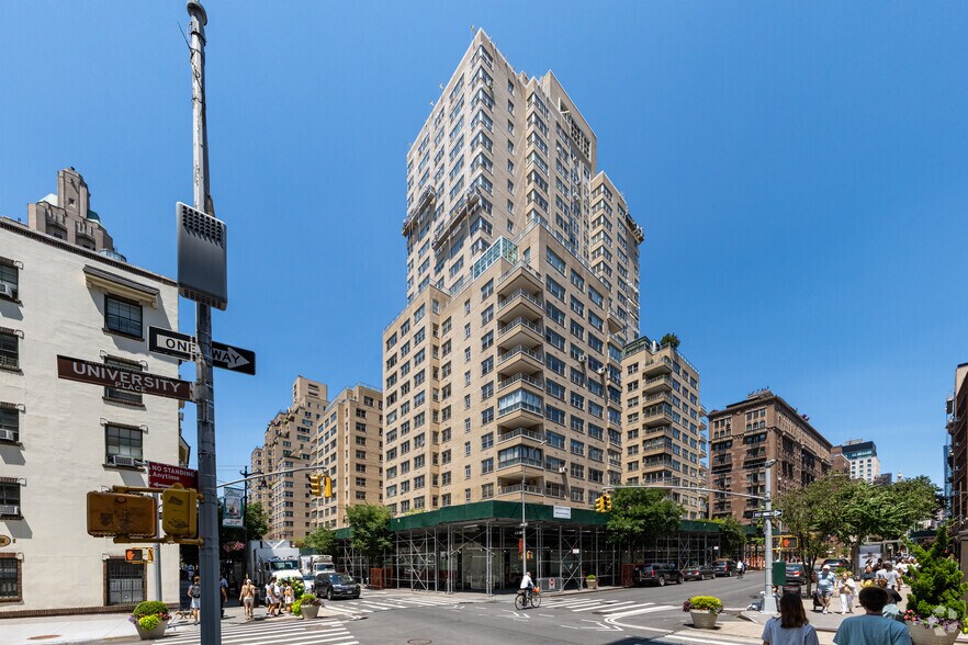 More Photos Of 20 E 9th St, New York Apartments For Sale