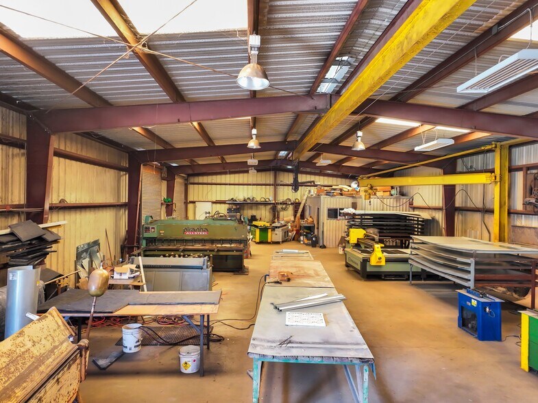 More Photos Of 4810 Evangeline Dr, Vidor Service For Sale