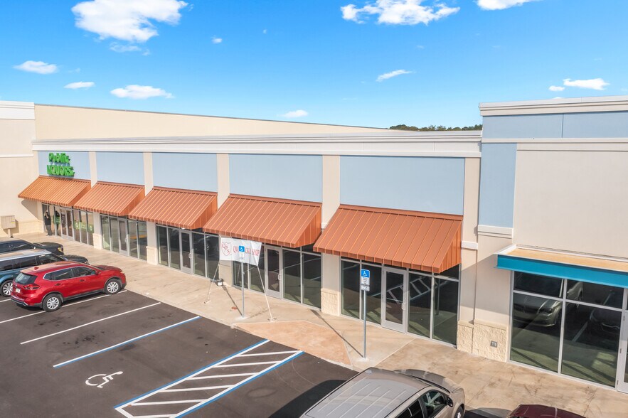 More Photos Of 10040 Navarre Pky, Navarre General Retail For Lease