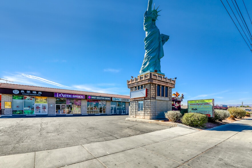 More Photos Of 4211 W Sahara Ave, Las Vegas Storefront Retail Office For Sale