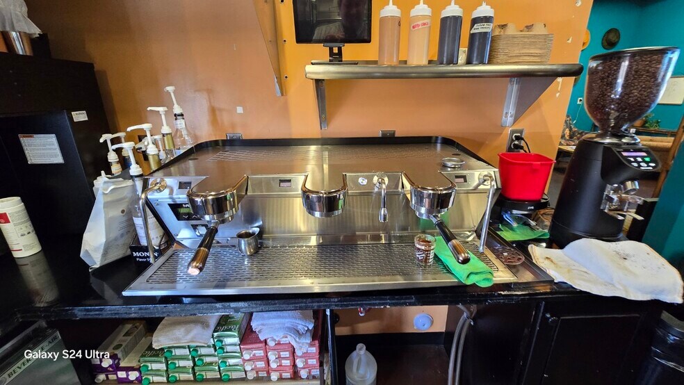 More Photos Of 12075 E Highway 69, Dewey General Retail For Lease