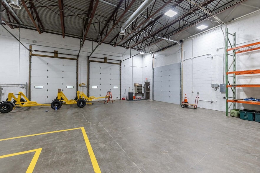 More Photos Of 580 Fishers Station Dr, Victor Warehouse For Lease