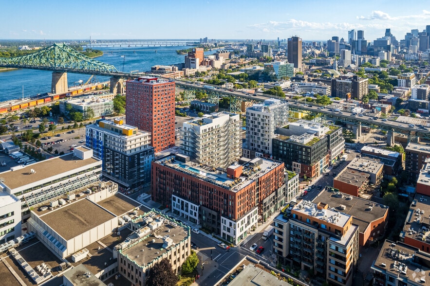 More Photos Of 2150 Rue Sainte-Catherine E, Montréal Apartments For Lease