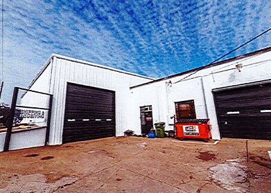 More Photos Of 608 8th St S, Rogers Warehouse For Sale