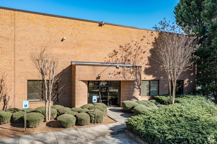 More Photos Of 3245 Colonial Pky, Decatur Warehouse For Lease