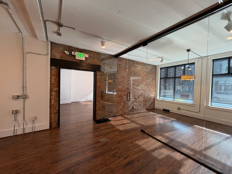 More Photos Of 1400 Elm St, Cincinnati Storefront Retail Office For Lease