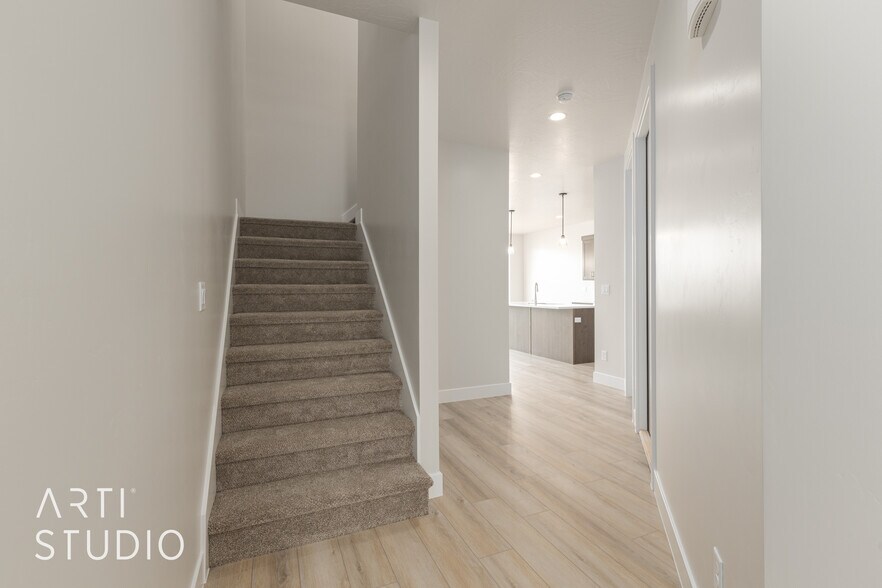 More Photos Of 1990 W 250 S, Hurricane Apartments For Sale