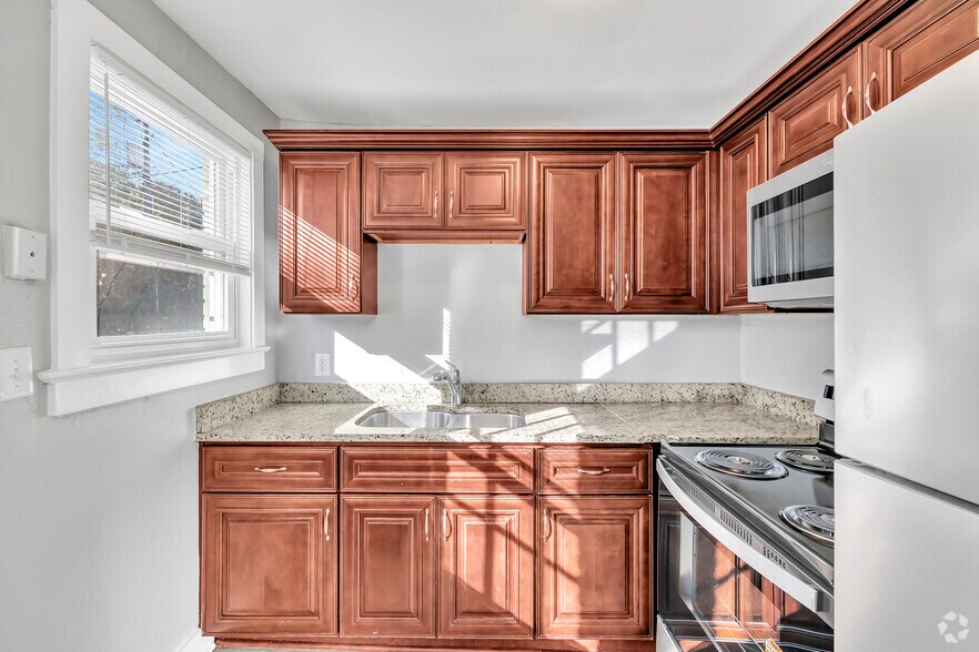 More Photos Of 307 W Little Creek Rd, Norfolk Apartments For Sale