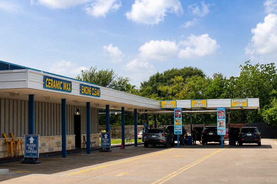 More Photos Of 7991 Bellfort Ave, Houston Service Station For Sale