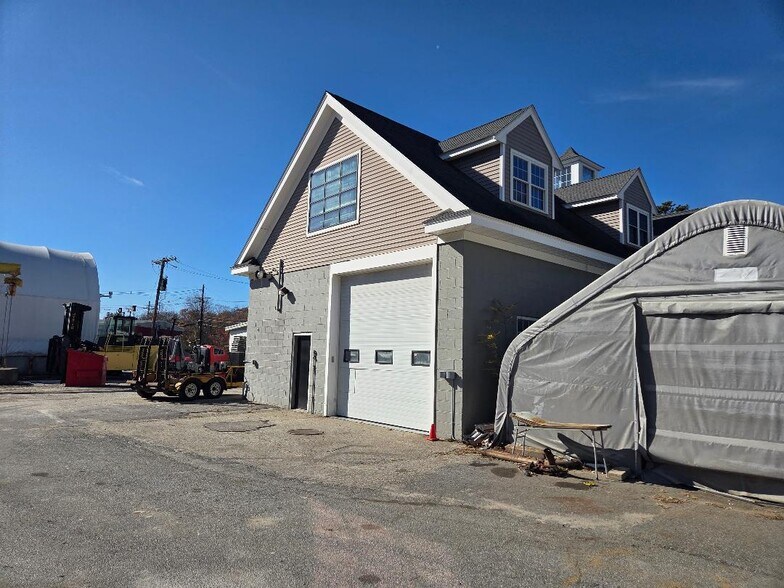 More Photos Of 50 Union Ave, Sudbury Warehouse For Lease