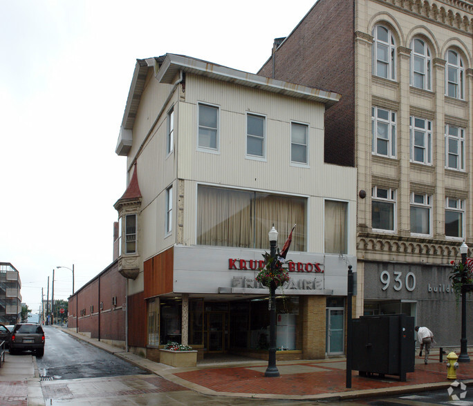 Primary Photo Of 926-928 W Hamilton St, Allentown Storefront Retail Office For Sale