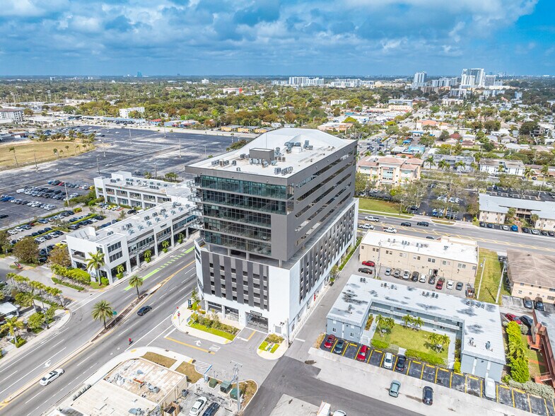 More Photos Of 800 N Federal Hwy, Hallandale Beach Office For Sale