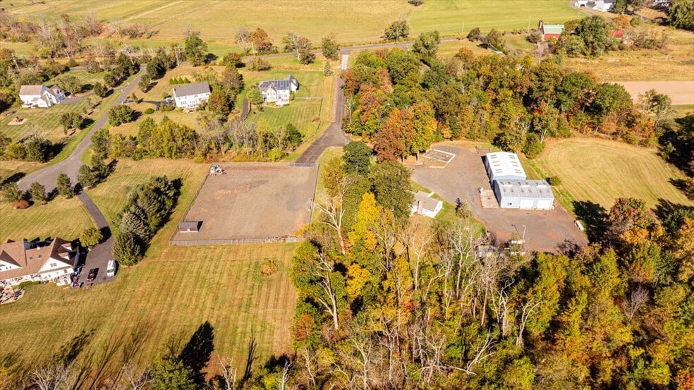 More Photos Of 563 Deep Run Rd, Perkasie Contractor Storage Yard For Sale