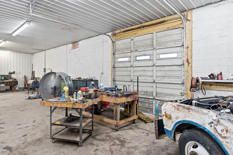 More Photos Of 101 Watering St, Tabor City Flex For Sale
