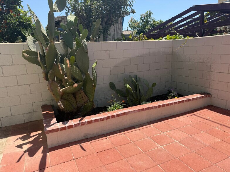 More Photos Of 3940 W 112th St, Inglewood Apartments For Sale