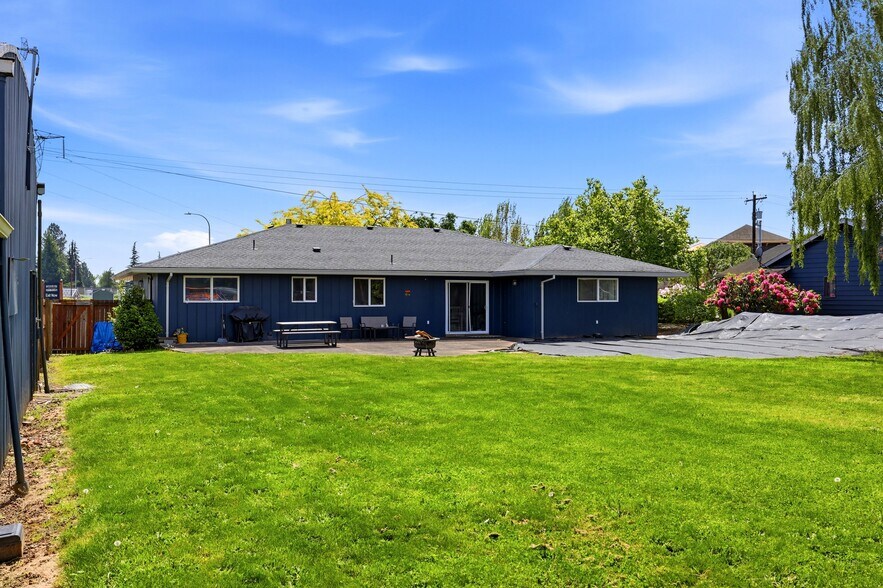 More Photos Of 9085 Arney Ln NE, Woodburn Industrial For Sale