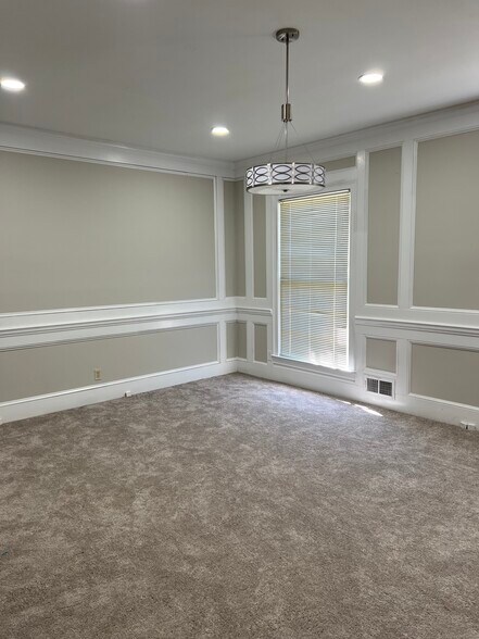 More Photos Of 1520 Pine Log Rd, Conyers Office For Lease