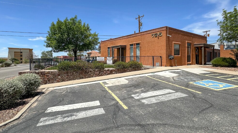 More Photos Of 7307 Remcon Cir, El Paso Office For Lease