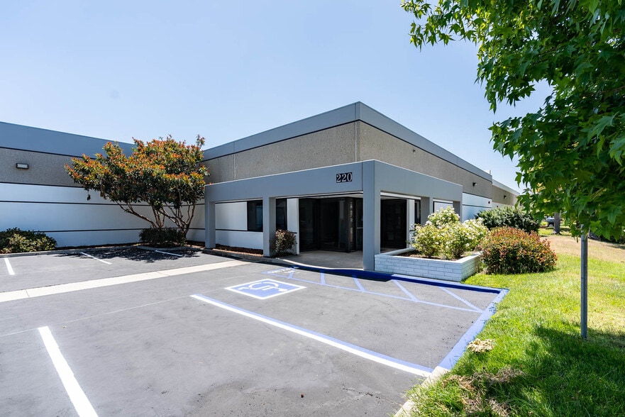 Primary Photo Of 220 Bernoulli Cir, Oxnard Manufacturing For Sale
