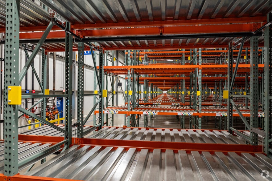 More Photos Of 4676 Erie Ave SW, Navarre Distribution For Lease