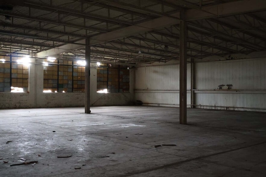 More Photos Of 2120 S Washington Ave, Lansing Warehouse For Sale