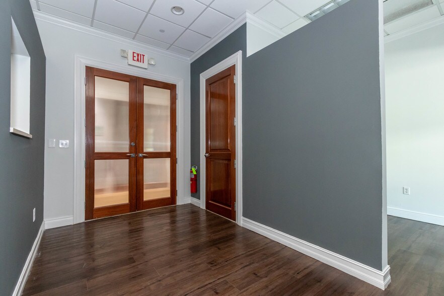 More Photos Of 2701 Boca Raton Blvd, Boca Raton Office For Lease