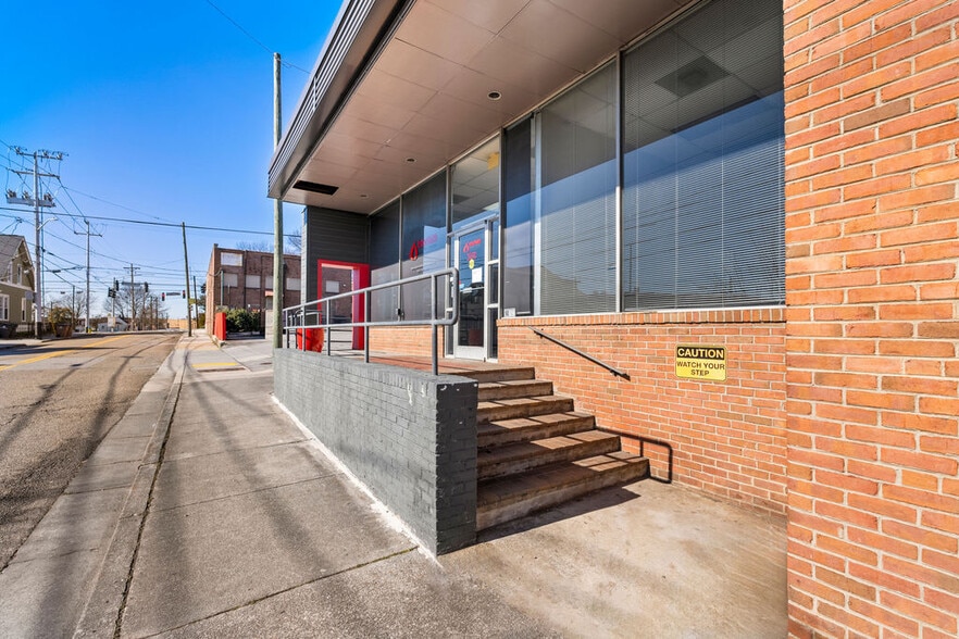 More Photos Of 315 Gill Ave, Knoxville Medical For Lease