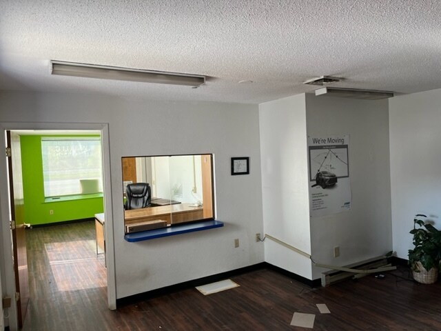 More Photos Of 1020 W Laskey Rd, Toledo Service For Lease