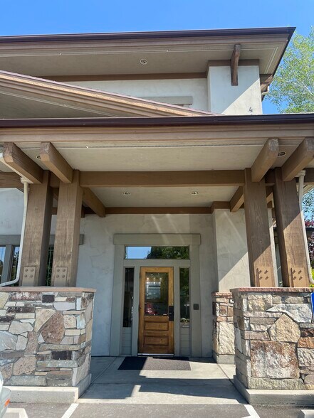 More Photos Of 4252 Highland Dr, Salt Lake City Medical For Sale