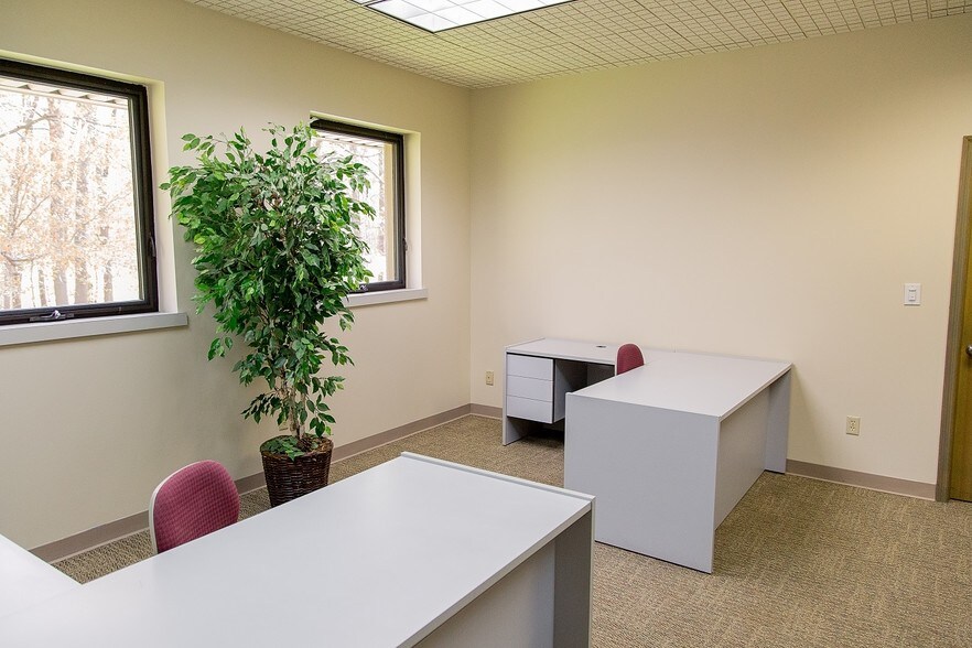 More Photos Of 296 Morris Rd, Schenectady Office For Lease