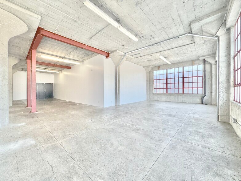 More Photos Of 623 E 9th St, Los Angeles Loft Creative Space For Lease