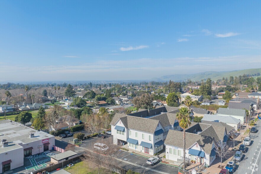 More Photos Of 43427-43433 Mission Blvd, Fremont Office For Lease