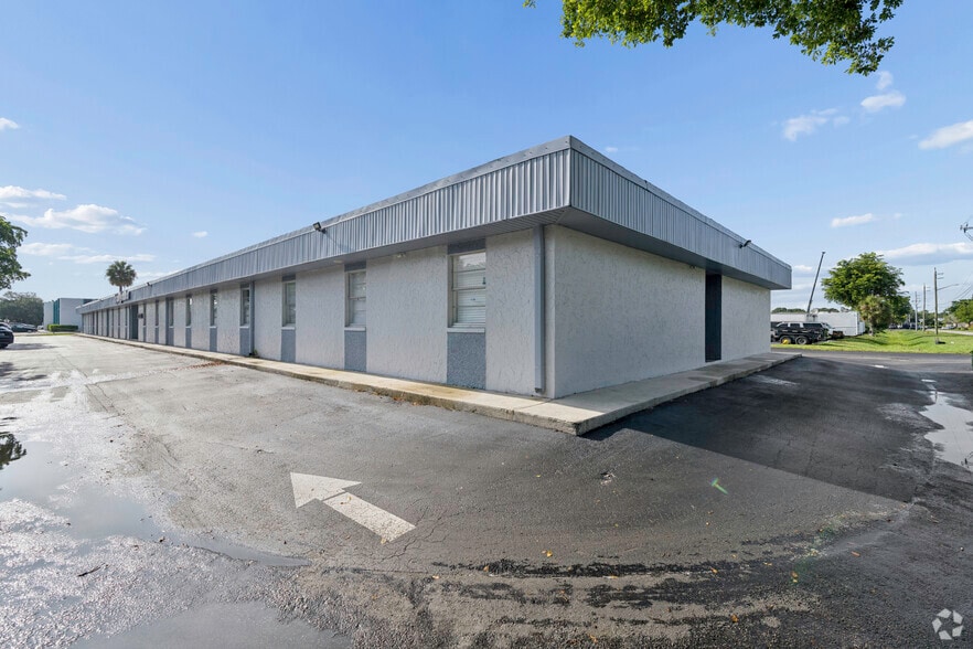 More Photos Of 2020 W McNab Rd, Fort Lauderdale Unknown For Lease