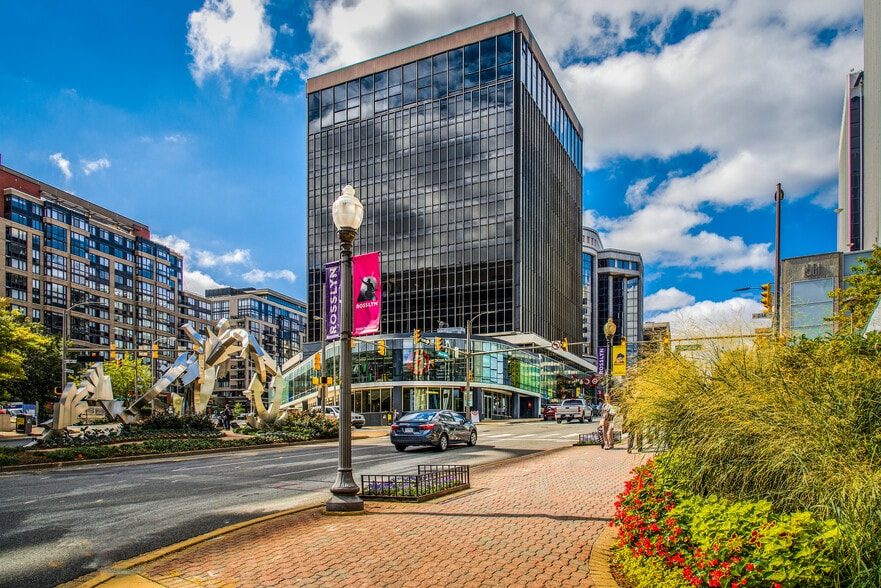 Primary Photo Of 1500 Wilson Blvd, Arlington Office For Lease