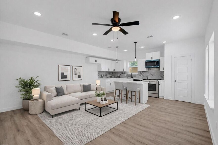 More Photos Of 8021 Birmingham st, Houston Apartments For Sale