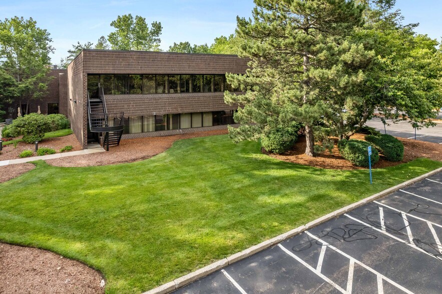 More Photos Of 70 Wells Ave, Newton Office For Lease