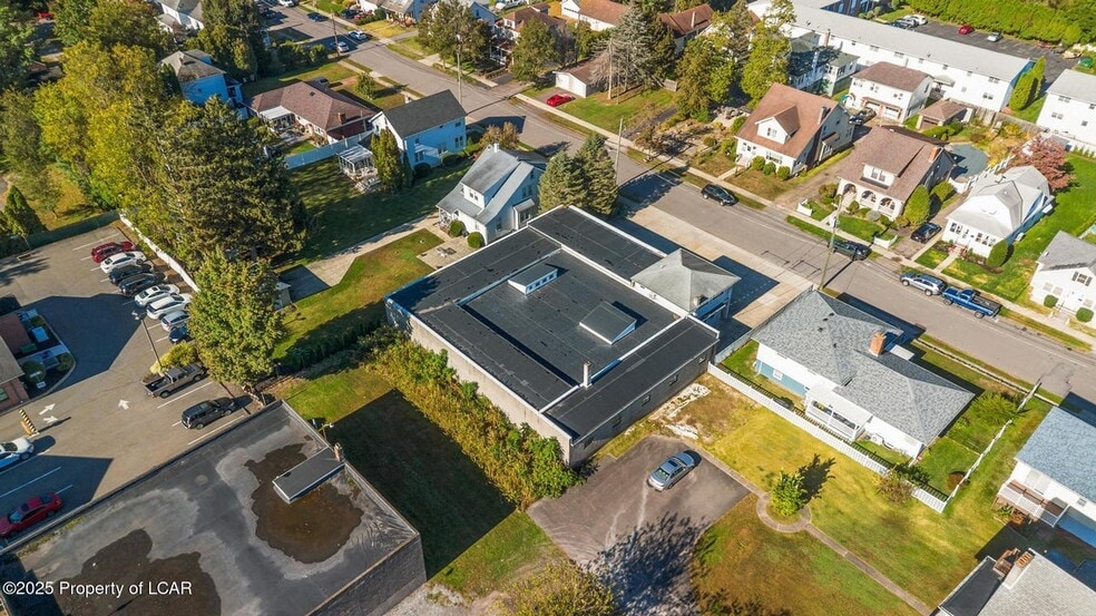 More Photos Of 36 Atherton Ave, Wyoming Flex For Sale