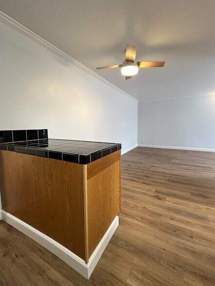 More Photos Of 1720 12th Ave, Oakland Apartments For Sale