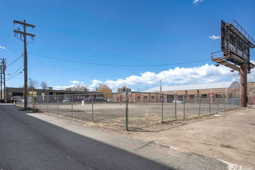 More Photos Of 490 Lincoln St, Denver Land For Lease