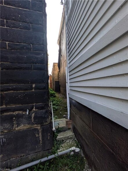 More Photos Of 2311 E 55th St, Cleveland Office For Sale