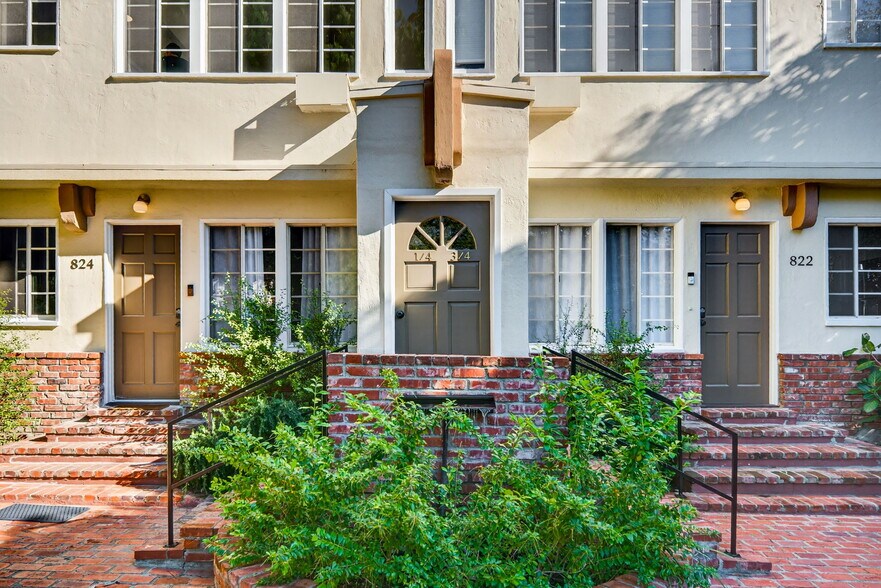 More Photos Of 822 Hayworth Ave, Los Angeles Apartments For Sale