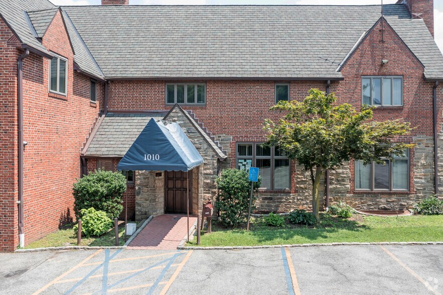 More Photos Of 1010 N Broadway, Yonkers Medical For Lease