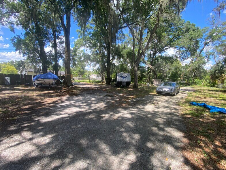 More Photos Of 10334-10336 Main St, Thonotosassa Land For Sale
