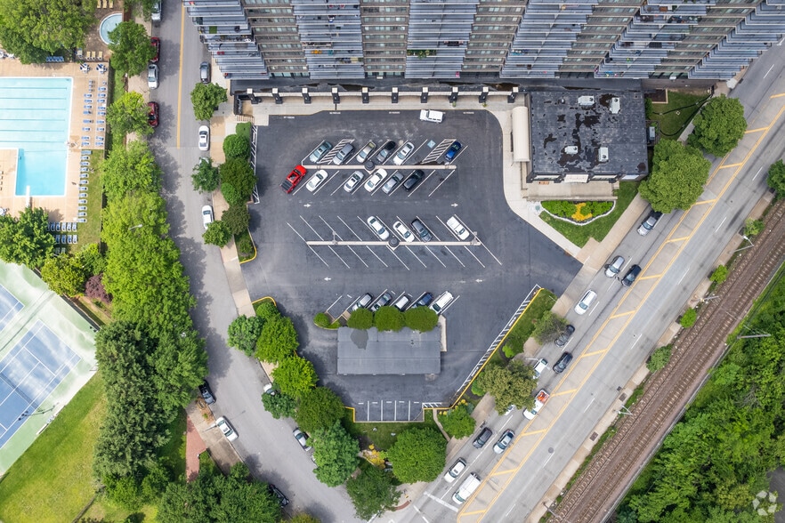 More Photos Of 1111 Park Ave, Baltimore Apartments For Lease