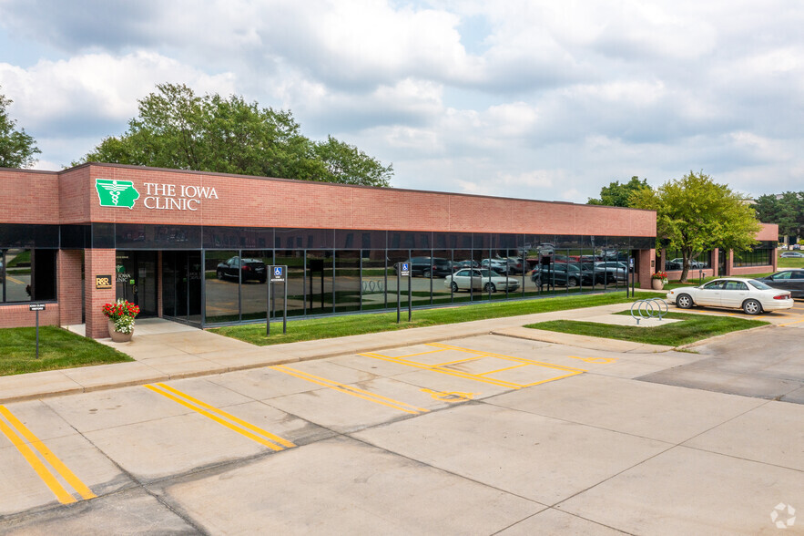 Primary Photo Of 7101-7199 Vista Dr, West Des Moines Office For Lease