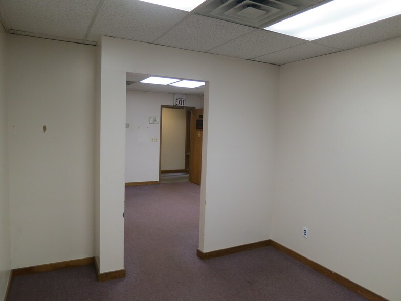 More Photos Of 1273 Bound Brook Rd, Middlesex Office For Lease