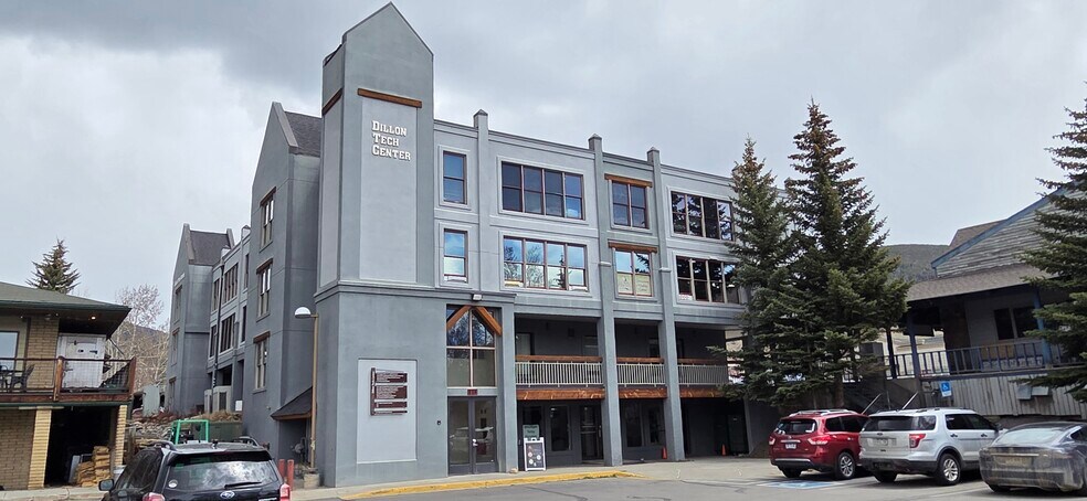 More Photos Of 114 Village Pl, Dillon Office For Lease