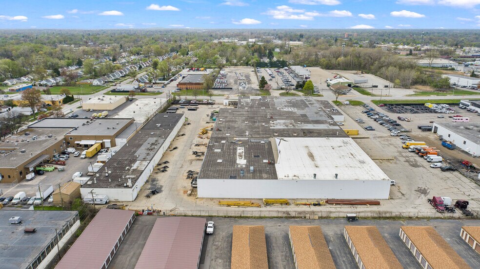 More Photos Of 2727 S Beech Daly Rd, Dearborn Heights Warehouse For Sale